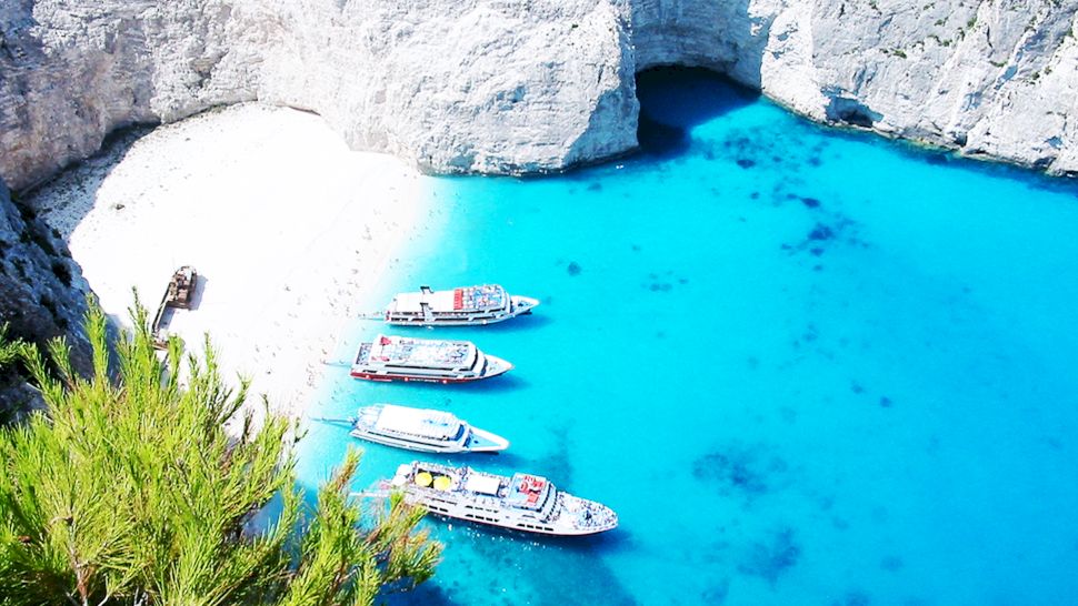 Cele mai bune trasee pentru a ajunge cu mașina în Grecia vara asta. Ghid complet