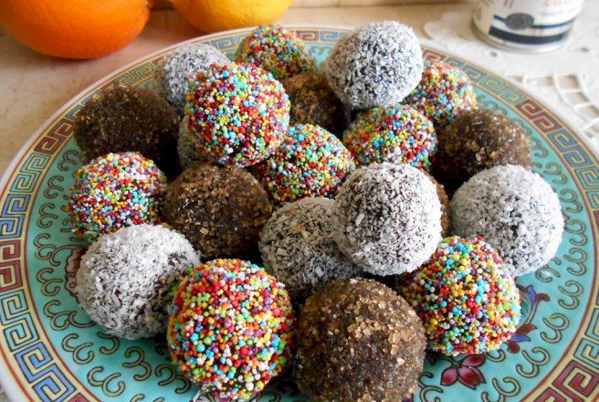 Prăjitura biluțe de biscuiți. Cum se prepară desertul adorat de toți copii