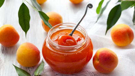 Dulceață de caise. Trei rețete simple pentru un desert sănătos