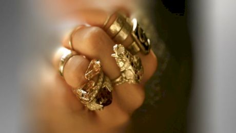 Ce înseamnă, de fapt, când visezi aur. Explicația viselor