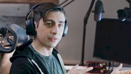 Cine este Shroud omul la care se uită 300.000 de oameni în același timp pe Twitch