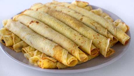 Clătite de post cu apă minerală. Rețetă rapidă și delicioasă