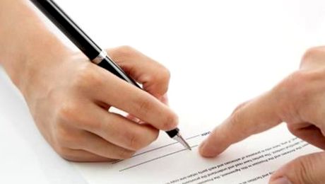 Model cerere de demisie. Cum s-o scrii perfect legal cu sau fără preaviz