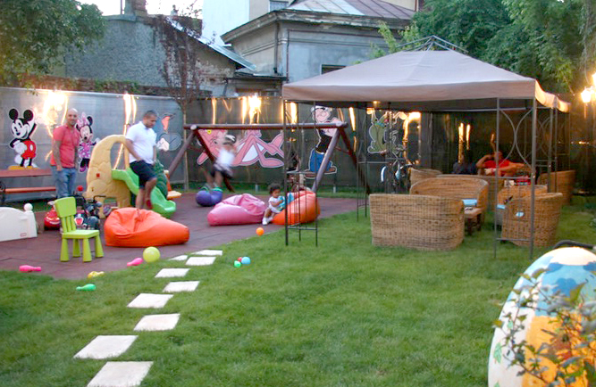 Restaurante cu locuri de joacă