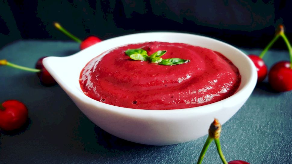 Rețetă de Ketchup de casă dulce sau picant. Lista cu ingrediente și mod de preparare