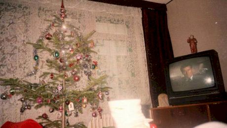 Sărbătorile de Iarnă în perioada comunismului. Cum sărbătoreau românii pe vremea lui Ceaușescu Crăciunul și Revelionul