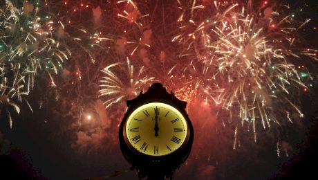 Tradiții și obiceiuri de Anul Nou. De ce este bine să te îmbraci în ceva roșu de Revelion