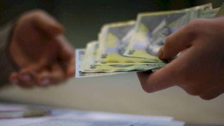 Crește salariul minim. Cât vor primi românii din 2021