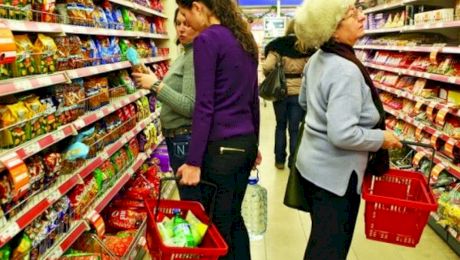 Program Mega Image de sărbători. Orele de funcţionare pentru Crăciun şi Revelion. Cum se lucrează pe 25, 26 decembrie şi 1, 2 ianuarie