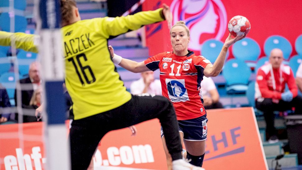 Cine transmite la TV România - Polonia, meciul de la Campionatului European de handbal feminin