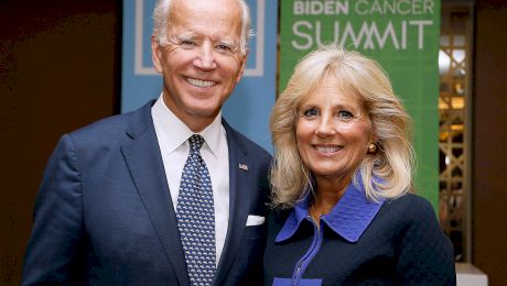 Cine este și cu ce se ocupă soția lui Joe Biden, noul președinte al Statelor Unite