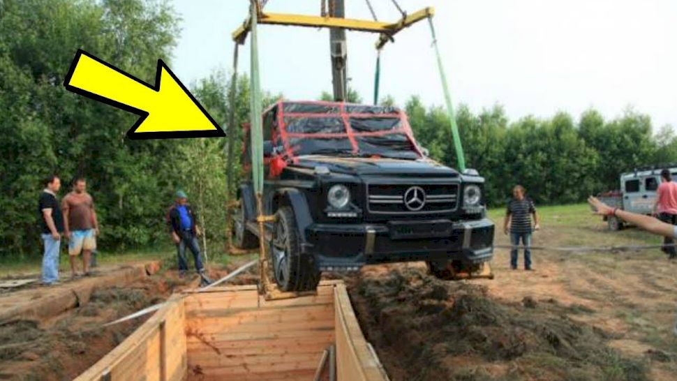 Au găsit o mașină de lux îngropată. Ce era în bolid