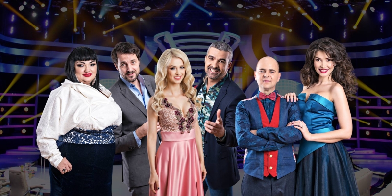 Distribuţia show-ului Te cunosc de undeva, prezentat de Cosmin Seleşi şi Alina Puşcaş. Sursa foto: Facebook