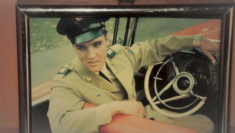 Ce colecționa Elvis Presley și alte 11 lucruri neștiute despre Regele Rock and Roll