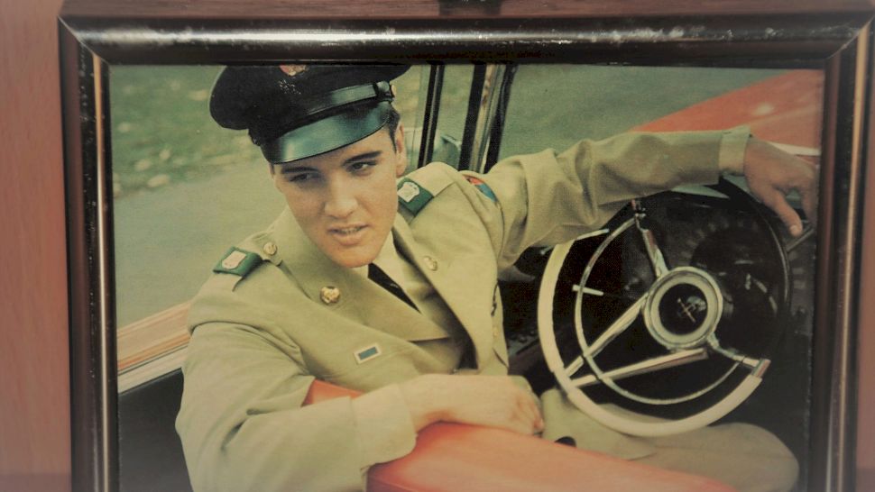 Ce colecționa Elvis Presley și alte 11 lucruri neștiute despre Regele Rock and Roll