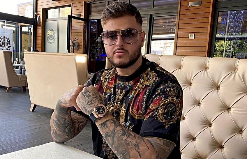 Adrian Mititelu Jr., show în Mamaia. Cea mai scumpă șampanie, adusă pe imnul Ligii Campionilor