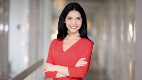 Mihaela Cozmolici: CV, vârstă, înălțime, greutate, avere, familie, salariu la Digi 24