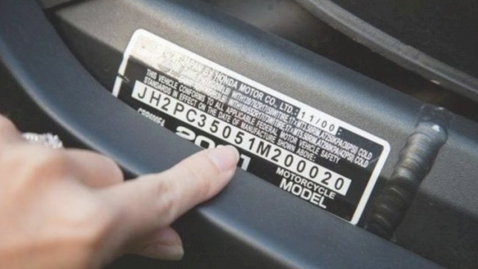 Unde se găsesc toate seriile de șasiu pe mașinile BMW, Audi, Mercedes-Benz, Opel, Skoda și Mazda