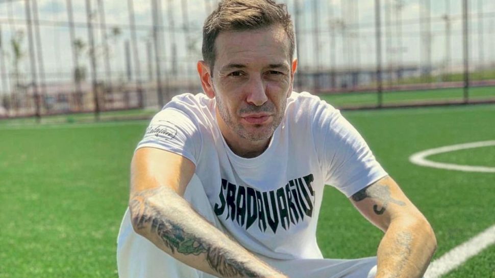 Sișu, La Familia: CV, Biografie, Afaceri, Avere, Familie, Inălțime, Greutate, Albume