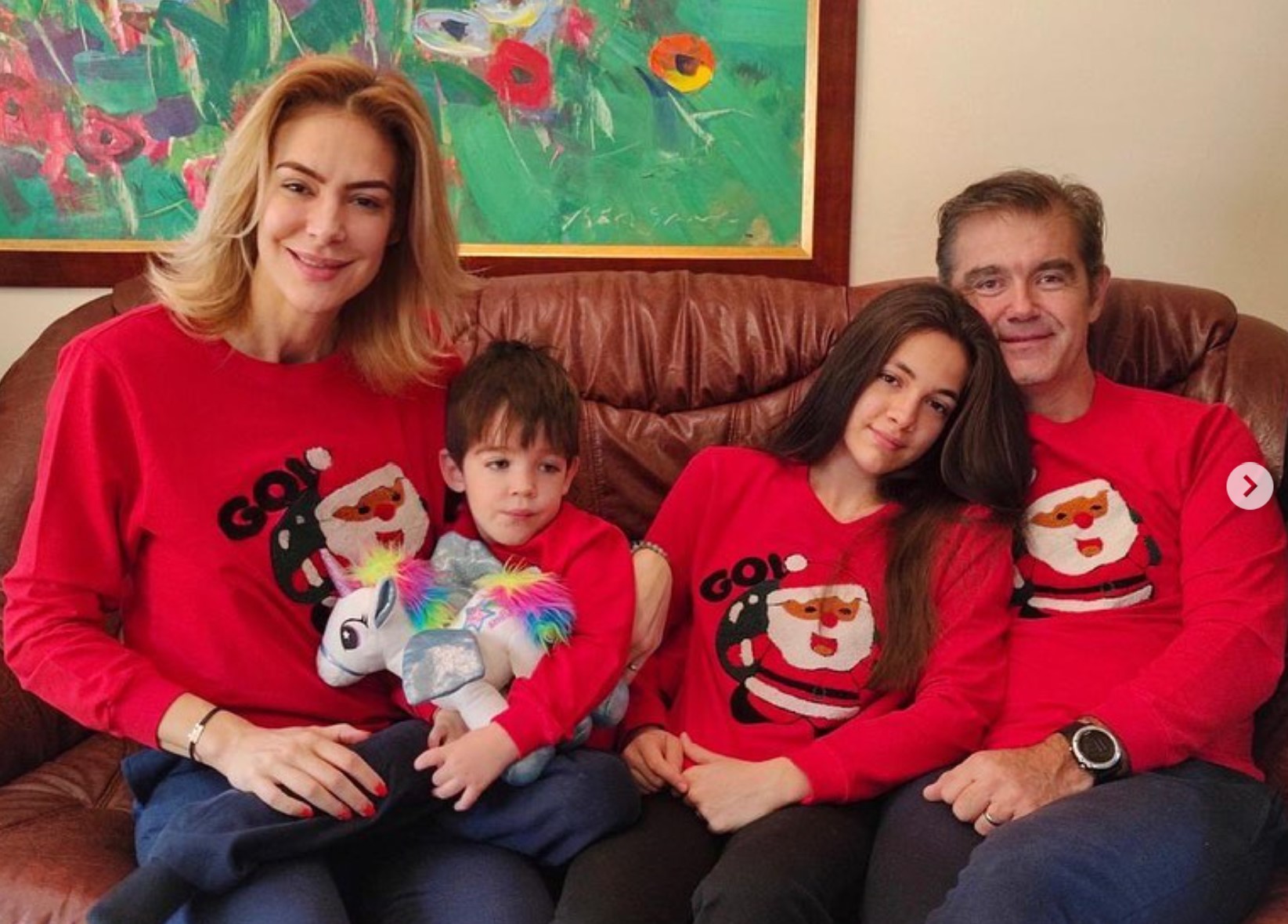 Roxana Ciuhulescu impreuna cu sotul si familia