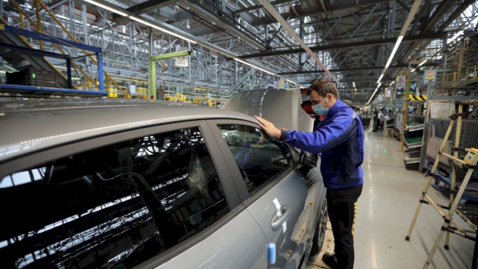 Ce salarii au angajații de la uzina Ford din Craiova. Cât ia un inginer sau o persoană din management