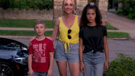 Când apare sezonul 2 al serialului Netflix Ginny and Georgia