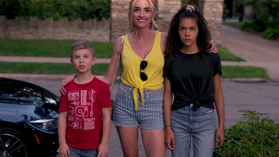 Când apare sezonul 2 al serialului Netflix Ginny and Georgia