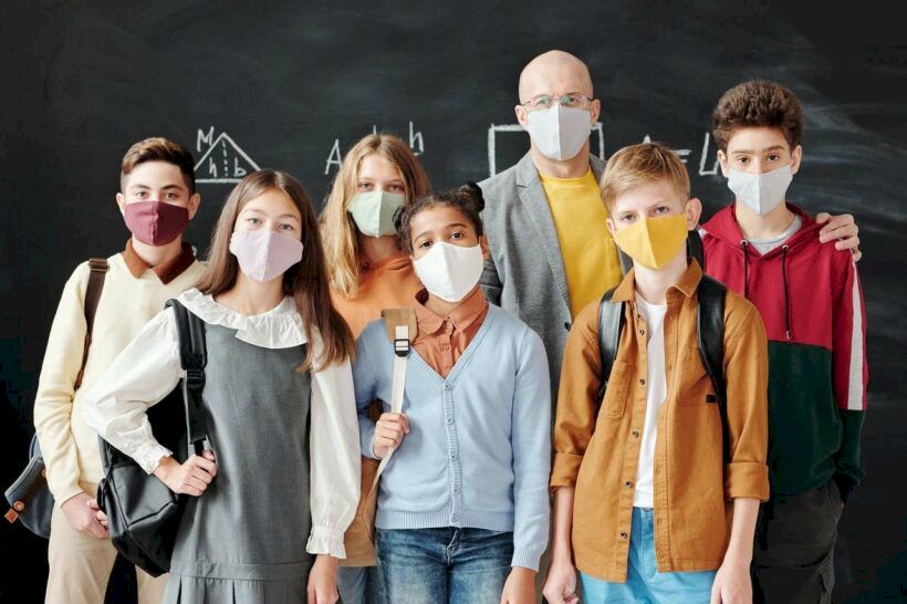 Ce elevi pot lua bursa de studiu. Ce note trebuie să aibă aceștia și cât plătește statul pe lună