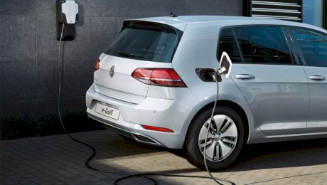 Care este autoturismul electric cu cea mai rapida incarcare: Nissan Leaf, Renault Zoe sau Volkswagen e-Golf?