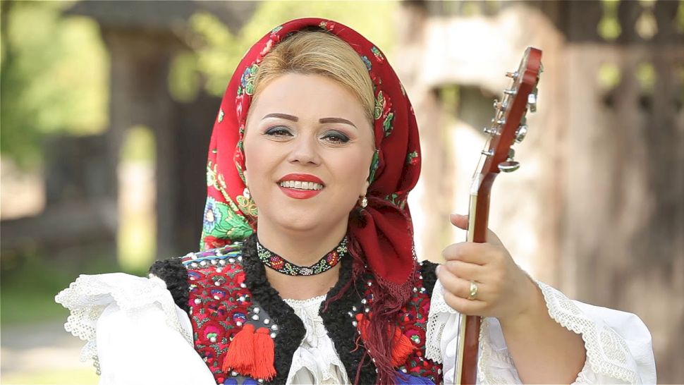Cornelia Rednic: CV, vârstă, înălțime, biografie, afaceri, familie, tarif la cântări