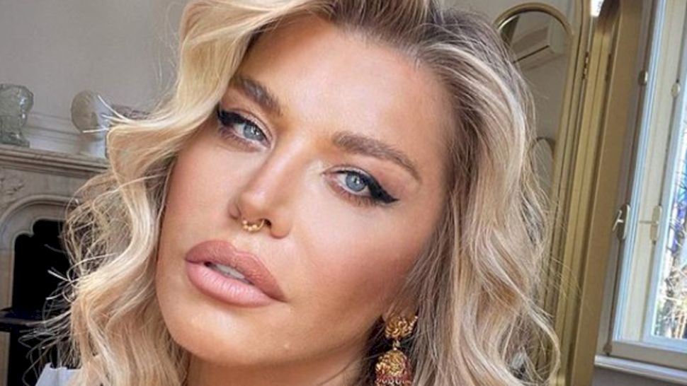 Loredana Groza: CV, vârstă, înălțime, biografie, afaceri, familie, venituri