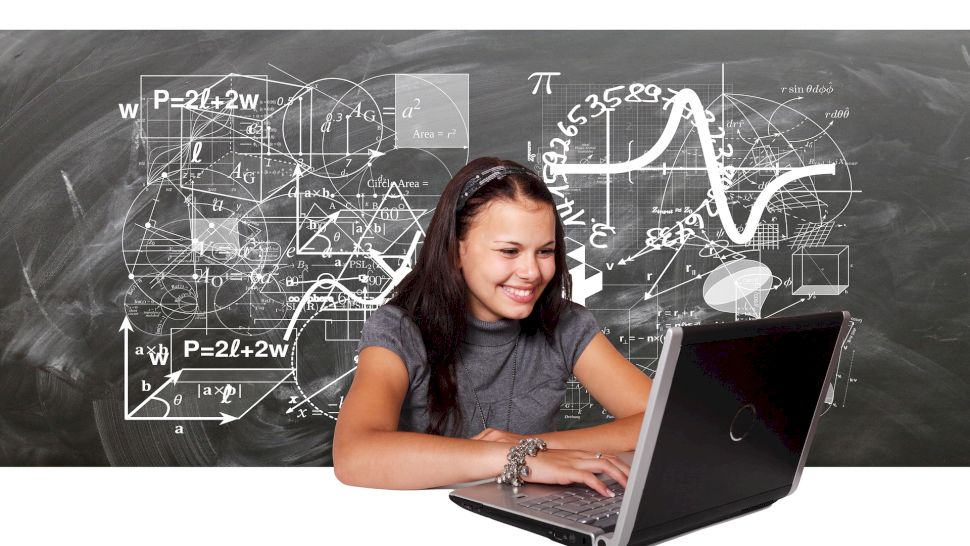 Structură an școlar 2022 - 2023. Când au loc examenele, tezele și când sunt vacanțele