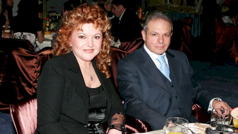 Maria Cârneci: CV, vârstă, înălțime, biografie, familie, cât cere pentru o cântare