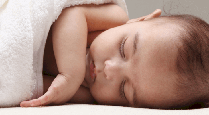 Ce înseamnă, de fapt, când visezi un copil mic. Care este adevărata însemnătate