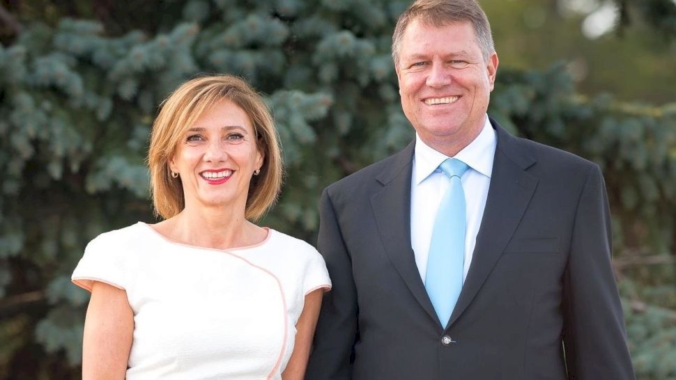 Răsturnare de situație în cazul soților Iohannis. Decizia Tribunalului Sibiu a șocat o țară întreagă