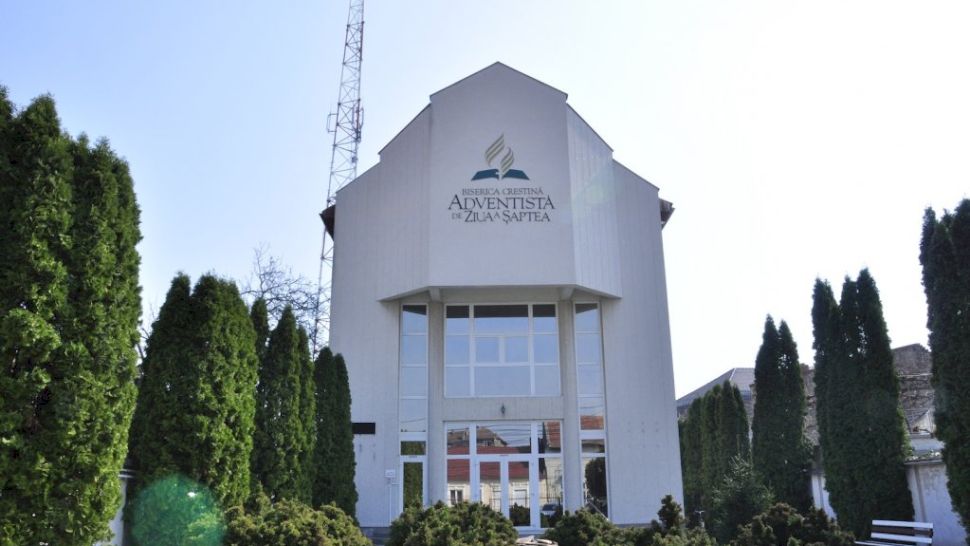 Drept la replica al Bisericii Adventiste de Ziua a Șaptea din România