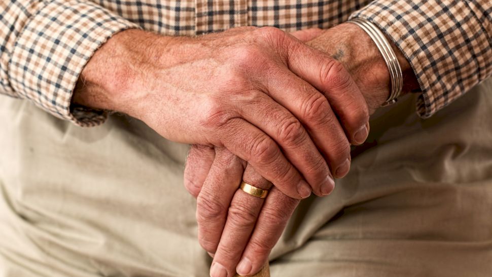 Ce trebuie făcut după primirea deciziei de pensionare. Primi paşi