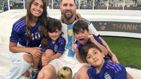 Antonela Roccuzzo: CV, Biografie, Vârstă, înălţime, soţia lui Messi