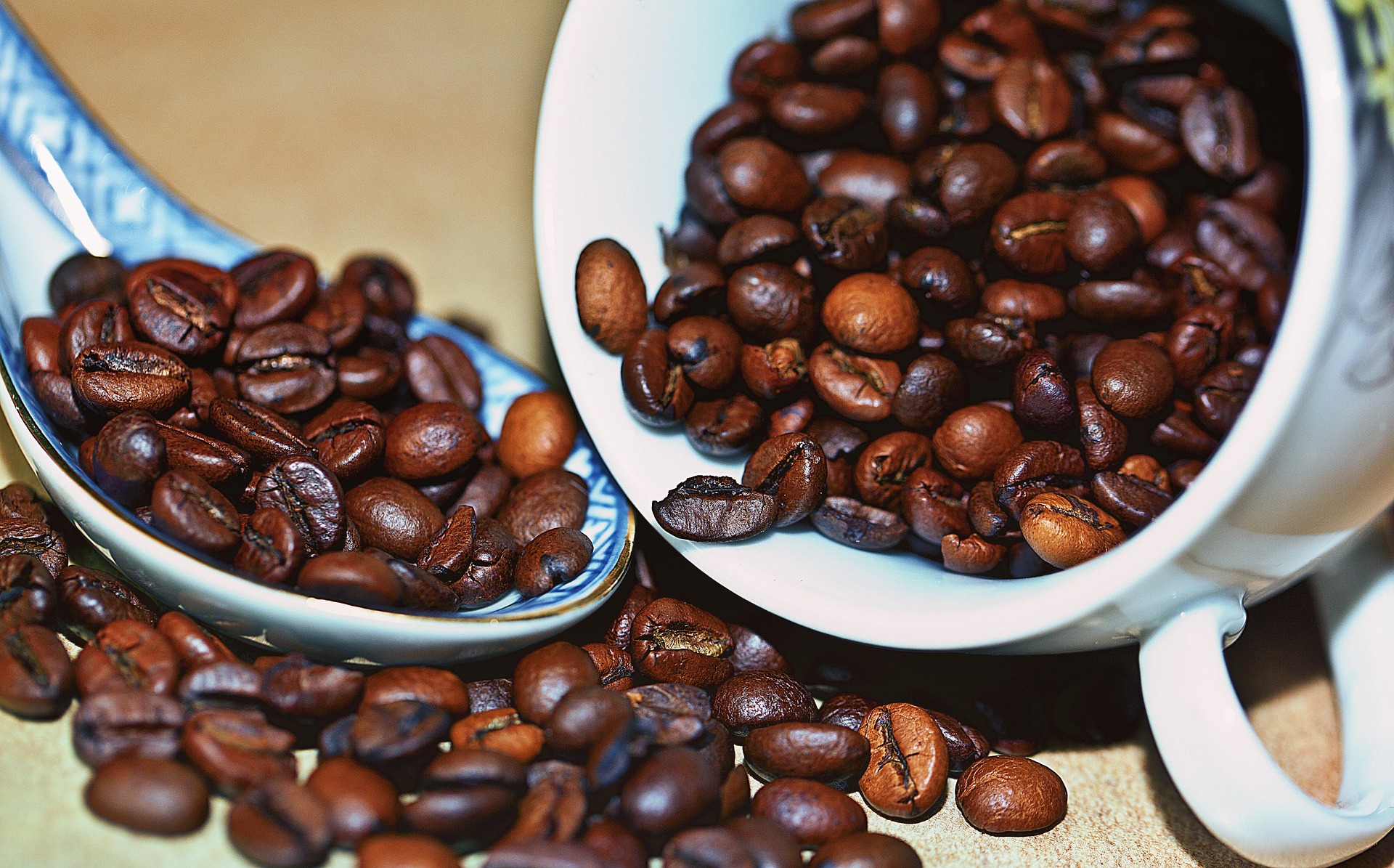 Cafea robusta, cu bob rotund. Sursa foto: Pixabay