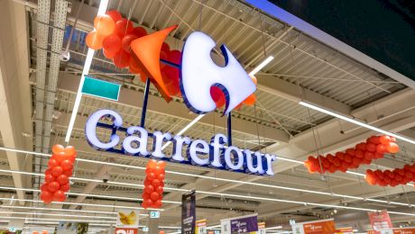 Cum scanezi produsele singur la Carrefour prin aplicaţie sau la casele Self Scan