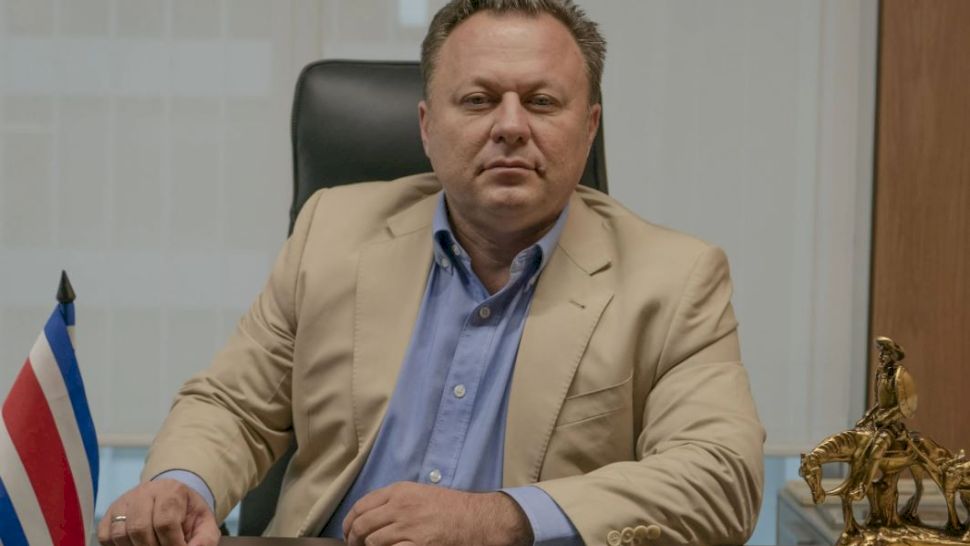 Dragoș Carlos Dolănescu: CV, Biografie, Vârstă, Afaceri, Avere, Surse de venit