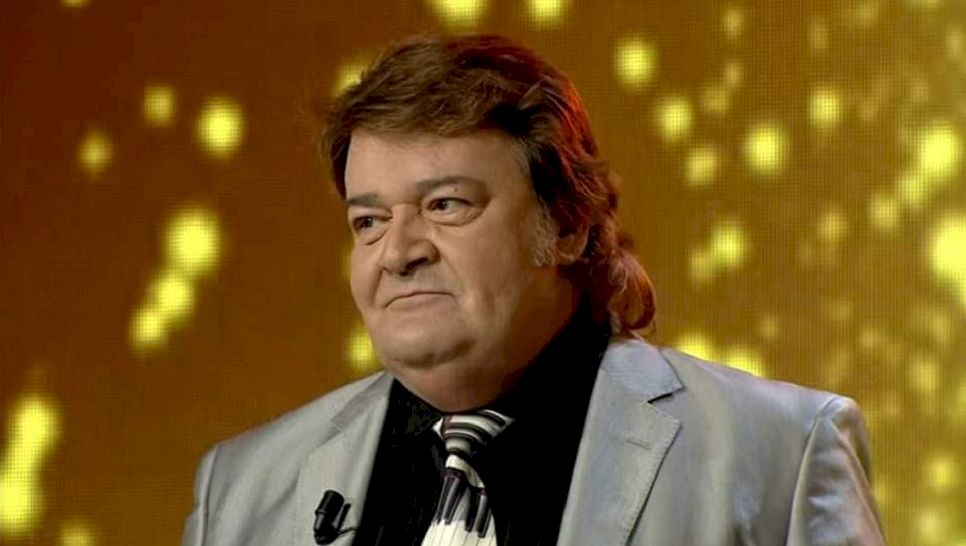 Adrian Romcescu CV, Varsta, Biografie, Surse de Venit, Familie, Avere