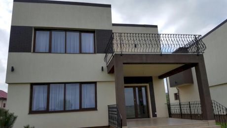 Liviu Vârciu dezvăluie vila de sute de mii de euro: „La subsol e buncăr”. Nea Marin l-a ajutat cu bani!