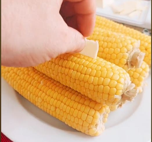 Secretul unui porumb fiert perfect: Rețetă și sfaturi