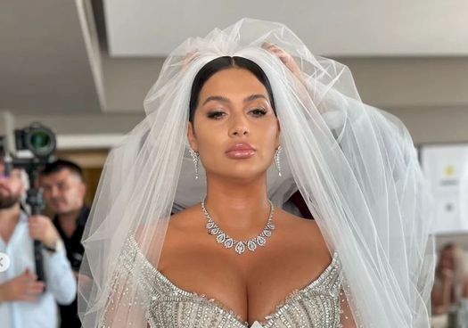 Roxana Dobre, mesaj clar pentru domnișoarele care flirtează cu soțul ei. Anunțul făcut de soția lui Florin Salam