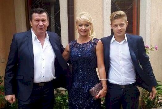 Aurel Tămaș și-a părăsit soția pentru o femeie cu 32 de ani mai tânără. Marieta s-a transformat complet după despărțire și e o adevărată bombă sexy