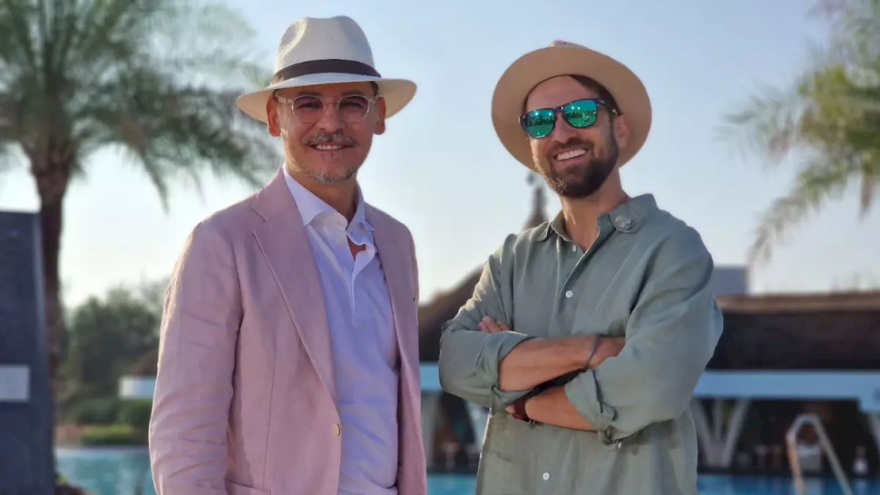 Fotografie adorabilă cu Dani Oțil și Răzvan Simion adolescenți: „Doi copii neschimbați până azi”. Secretul prieteniei dintre prezentatorii „Neatza cu Răzvan și Dani”