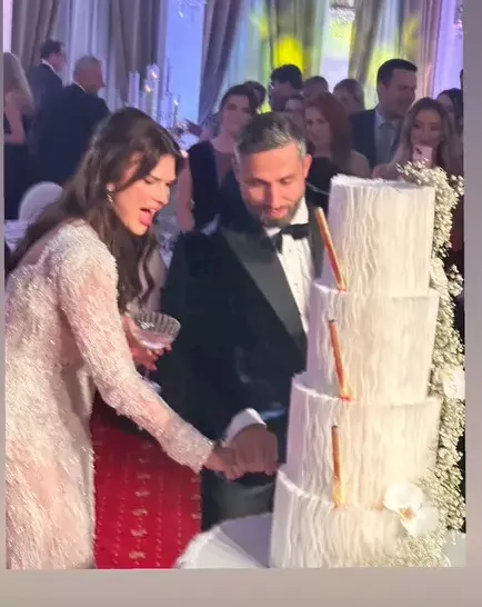 Monica Bîrlădeanu, burtică ”suspectă”! Detaliul care le-a dat de gândit fanilor, după ce au văzut valsul mirilor
