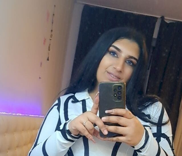 Ea este iubita lui Alin Stratan, tânărul de 30 de ani găsit mort într-o pădure din Iași. Ana Maria tocmai născuse, dar bebelușul nu își va cunoaște tatăl