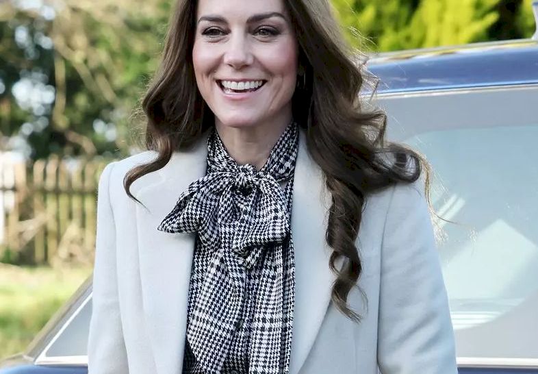 Kate Middleton, apariție de senzație într-o rochie de 20 de dolari. Este a patra oară când Prințesa de Wales poartă acest outfit la un eveniment